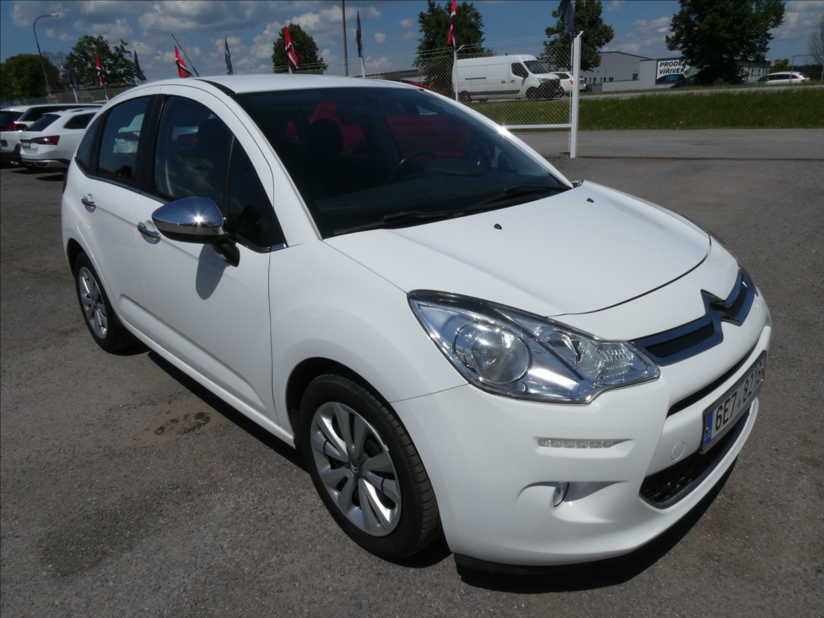 Citroën C3 1,2 i 60kW klima,závěs,2x kola