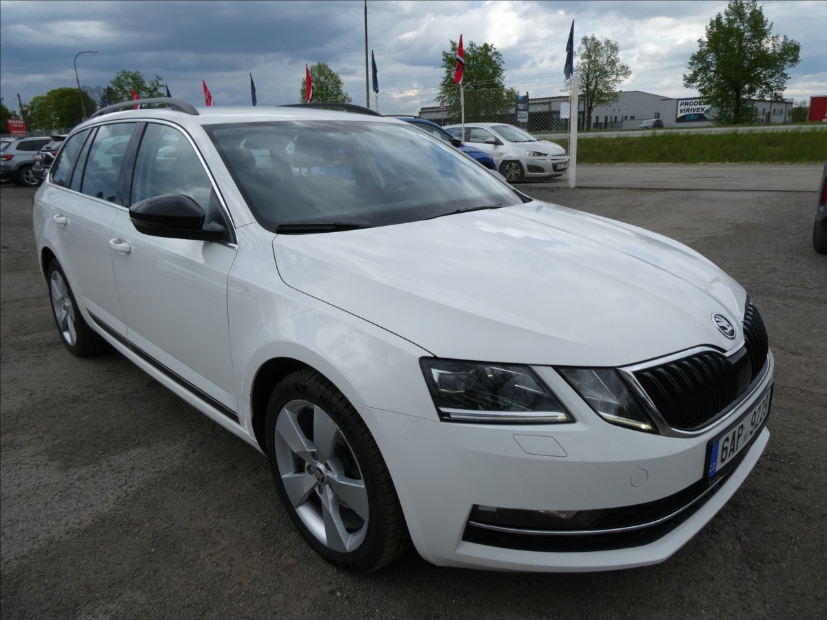 Škoda Octavia 1,6 TDI 85kW Style,LED,2x pneu