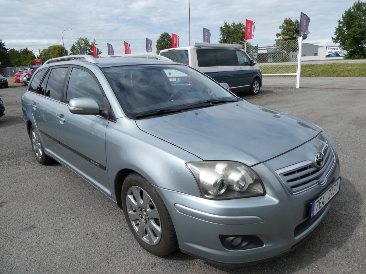Toyota Avensis 1,8 16V 95kW závěs,digi.klima