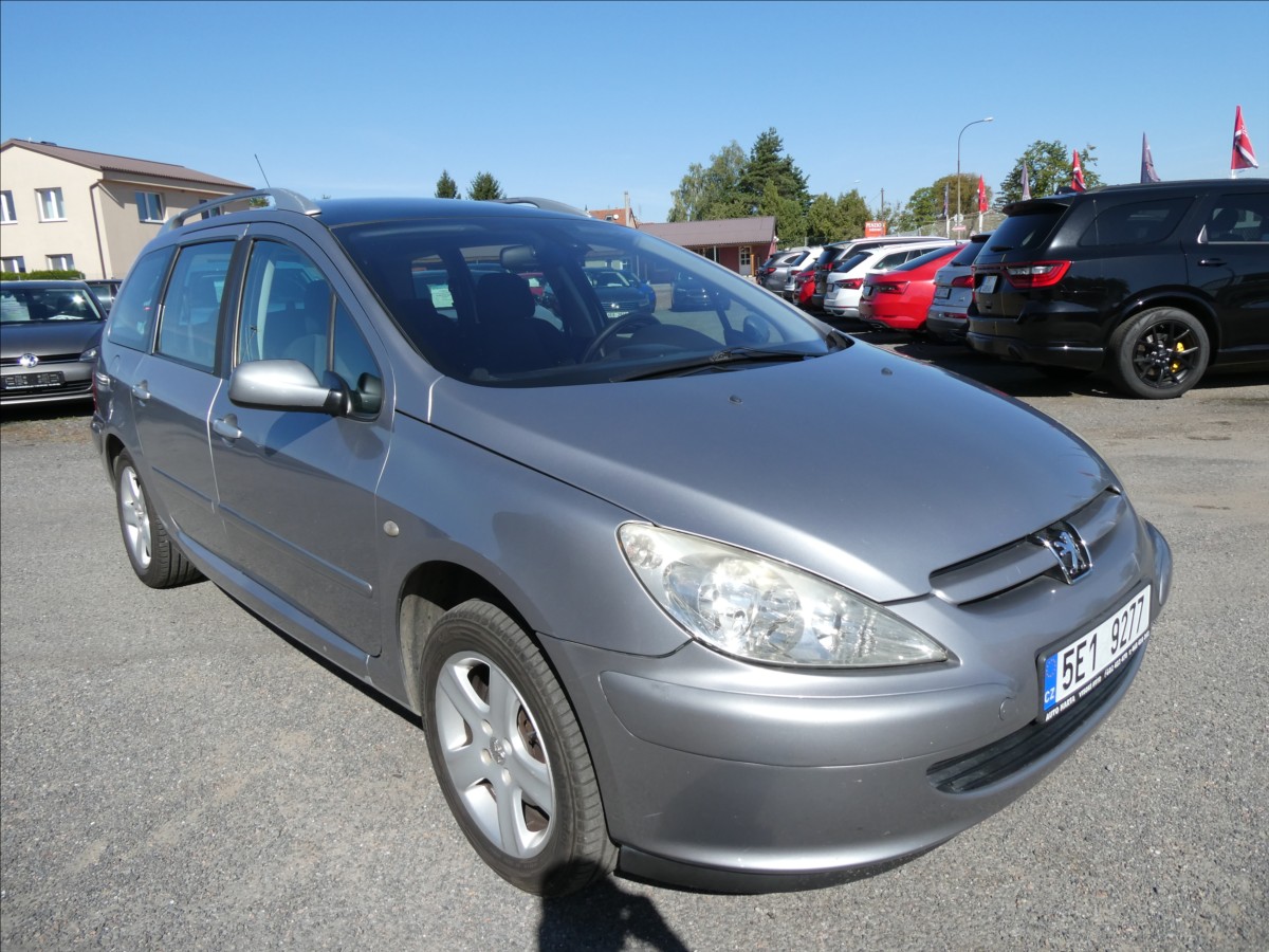 Peugeot 307 1,6 16V 80kW SW 7.míst,PANORAM