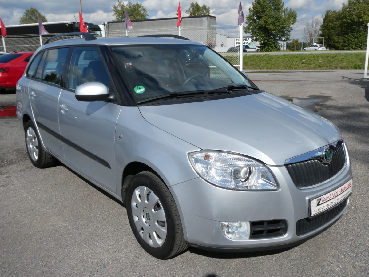 Škoda Fabia 1,6 i 1.MAJITEL,závěs,serviska