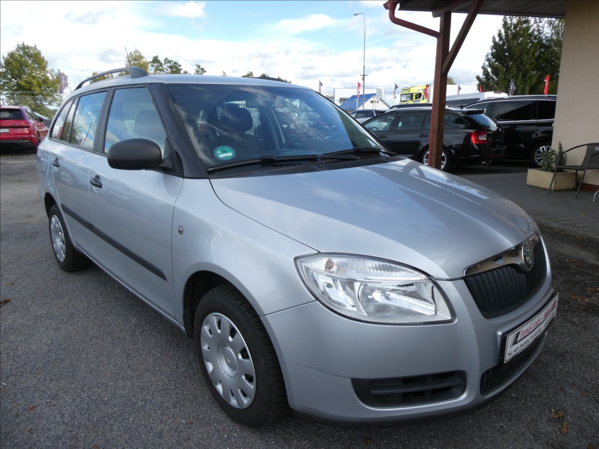 Škoda Fabia 1,4 16V 63kW závěs, serviska