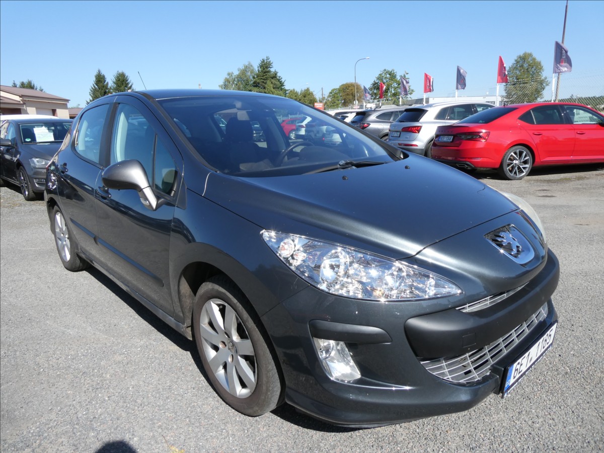 Peugeot 308 1,6 i 88kW 2x kola,klima,závěs