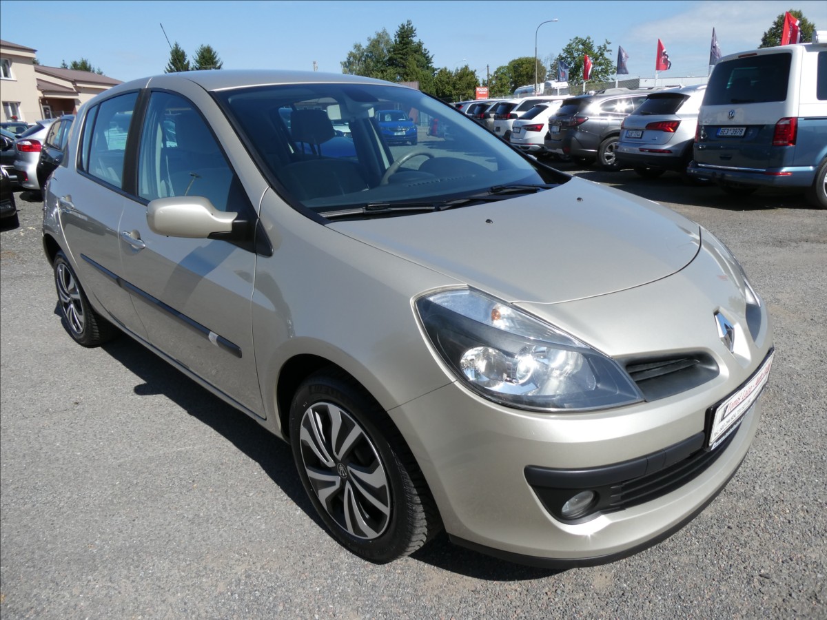 Renault Clio 1,6 i16V automat,serviska,závě