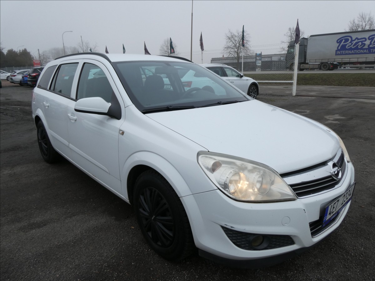 Opel Astra 1,7 CDTi 2x kola, klima, ČR