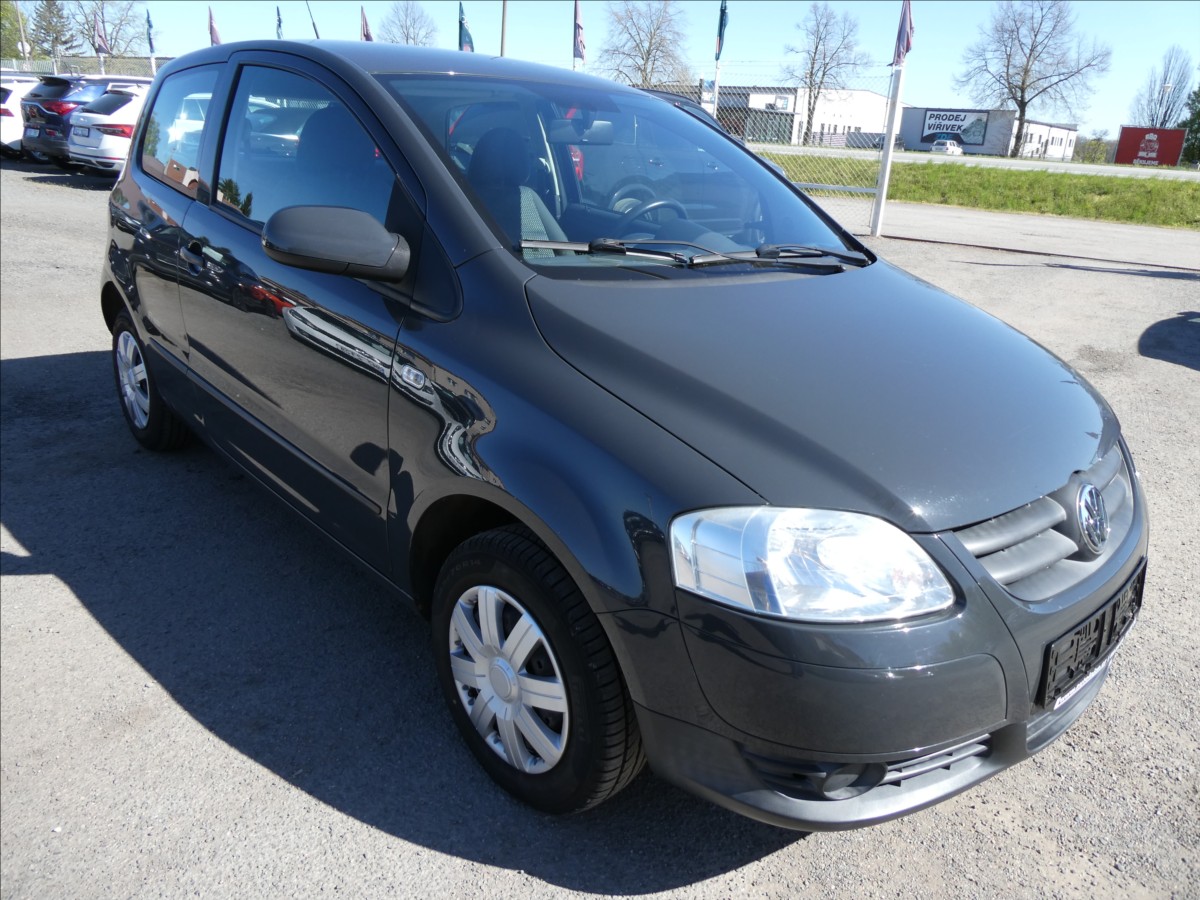 Volkswagen Fox 1,2 HTP 2xkola,serviska,2.maji