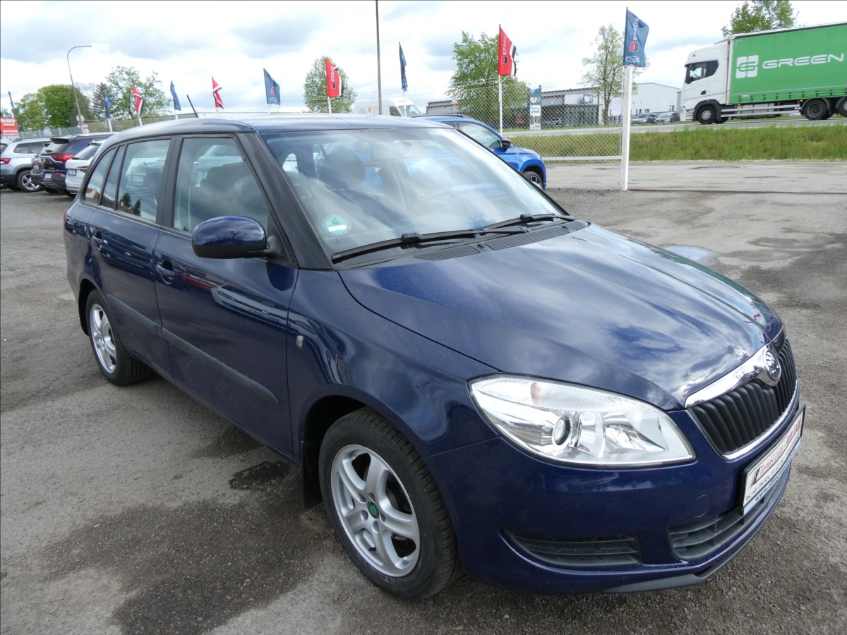 Škoda Fabia 1,2 TSi 63kW 2x kola, klima