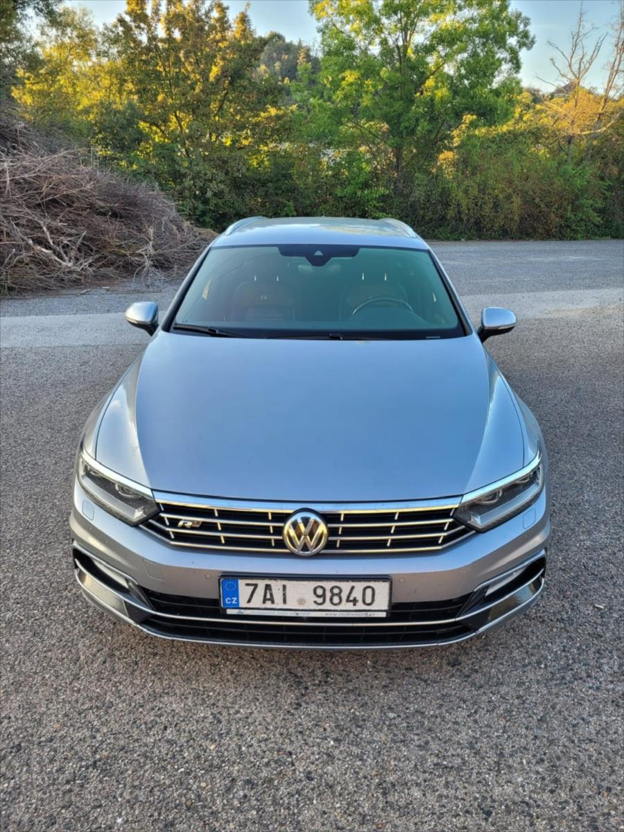 Volkswagen Passat 2,0 TDi 140kW R-line, 4x4, DSG
