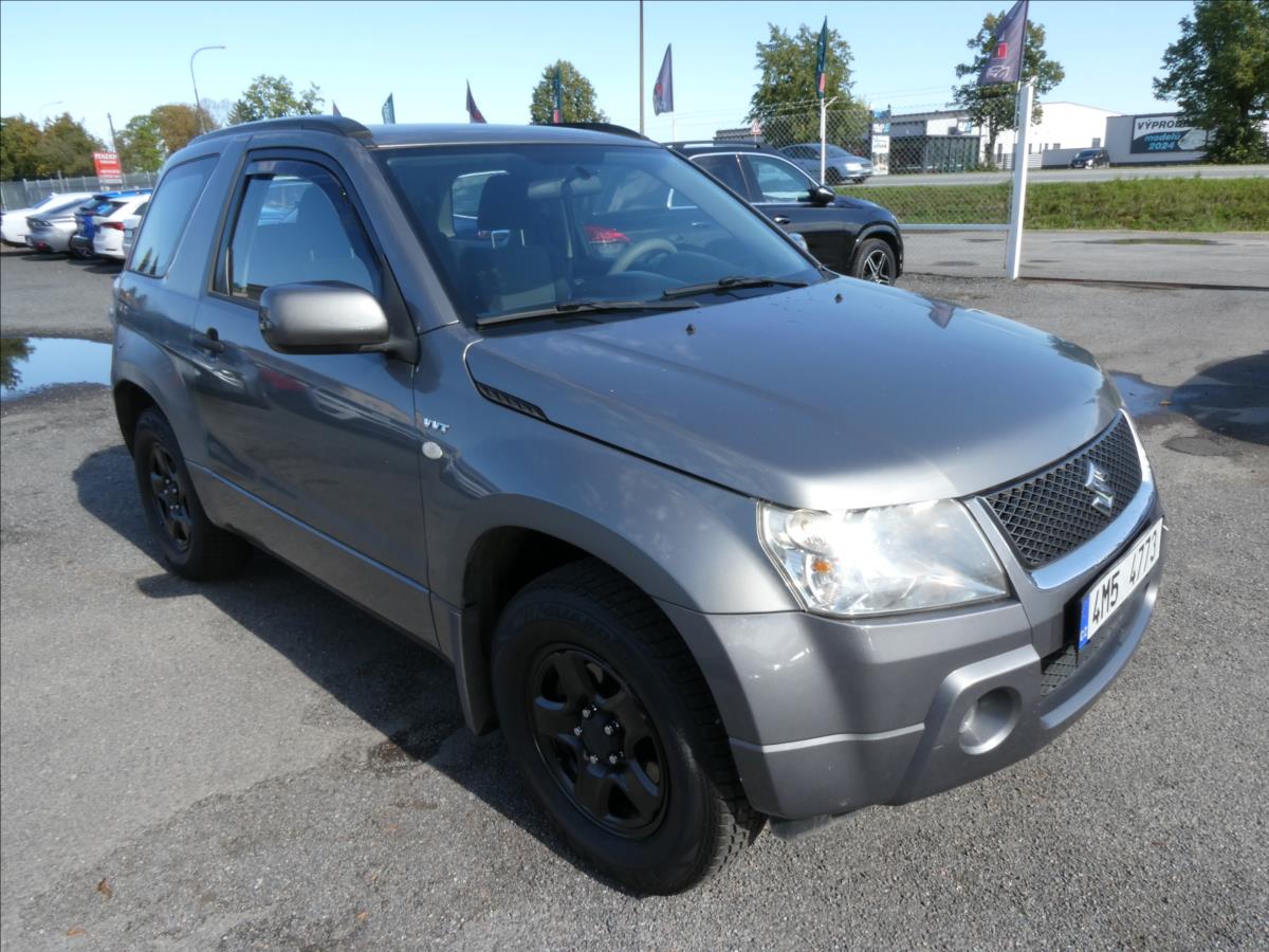 Suzuki Grand Vitara 1,6 16V 4x4,3 x kola,závěs