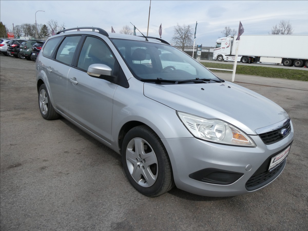 Ford Focus 1,6 16V 74kW,2.majitel,servisk