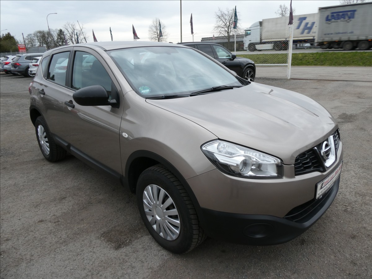 Nissan Qashqai 1,5 dCi 78kW klima, 2.majitel