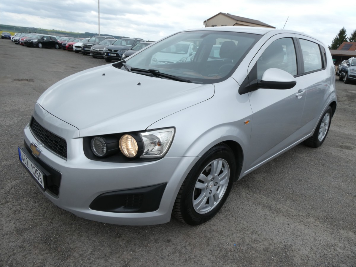 Chevrolet Aveo 1,4 16V 74kW,1.maj,2xkola,klim