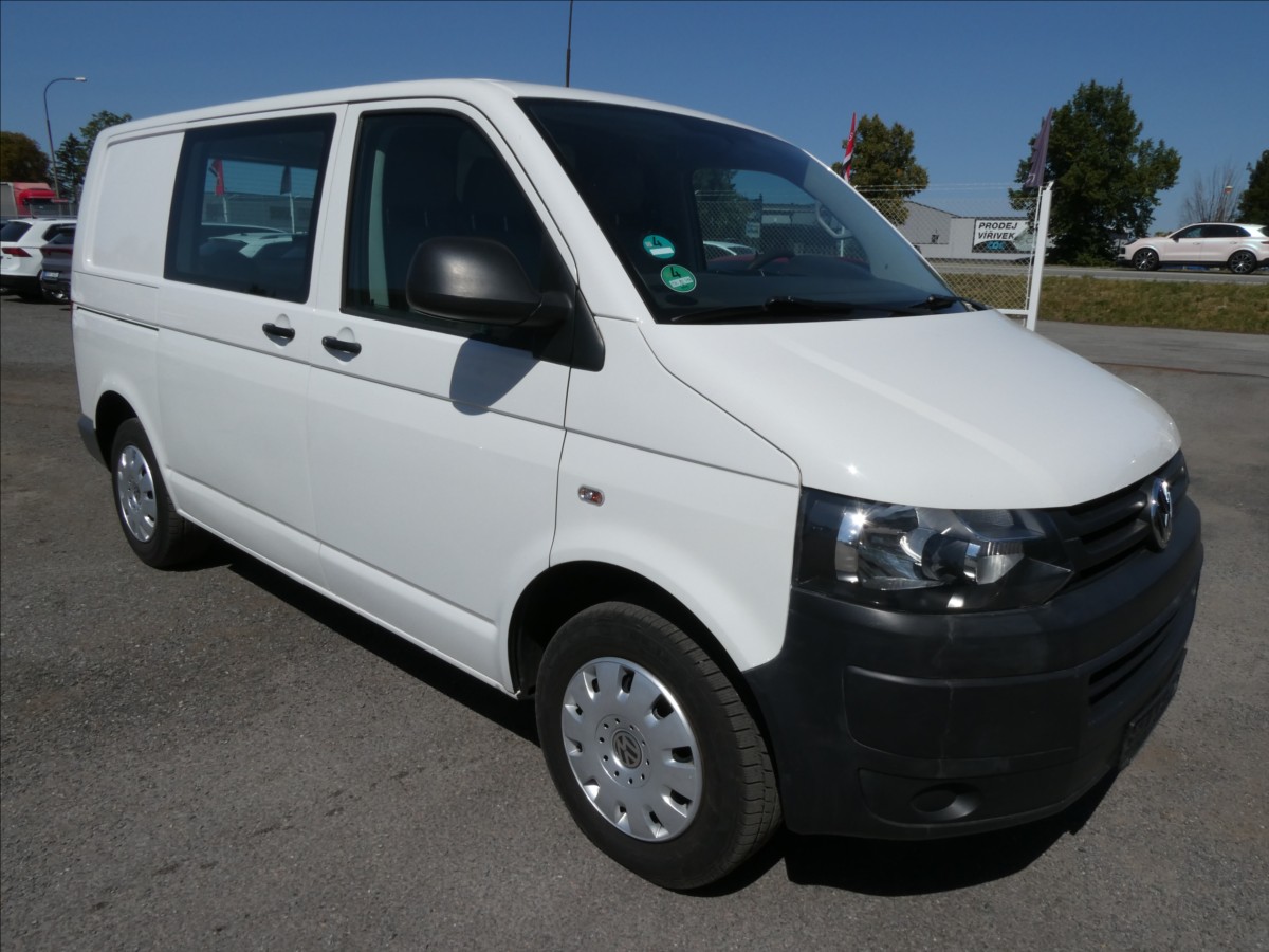 Volkswagen Transporter 2,0 TDi po servise,závěs,2.maj