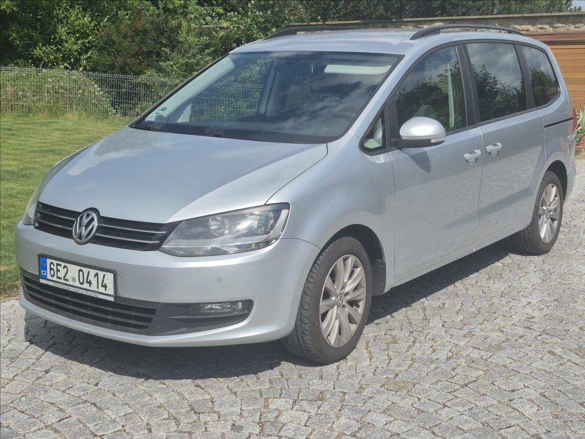 Volkswagen Sharan 2,0 TDi 103kW,navigace,tempoma
