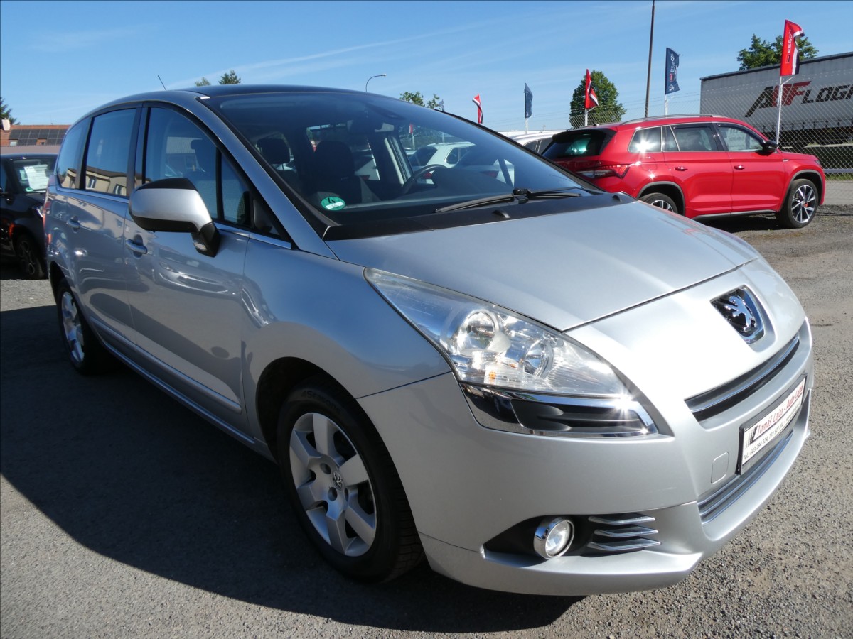 Peugeot 5008 1,6 16V 115kW Panorama,po serv