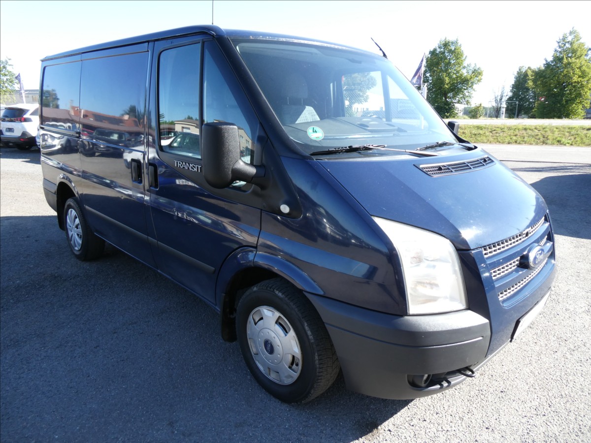 Ford Transit 2,2 TDCi 92kW,2 x kola,závěs