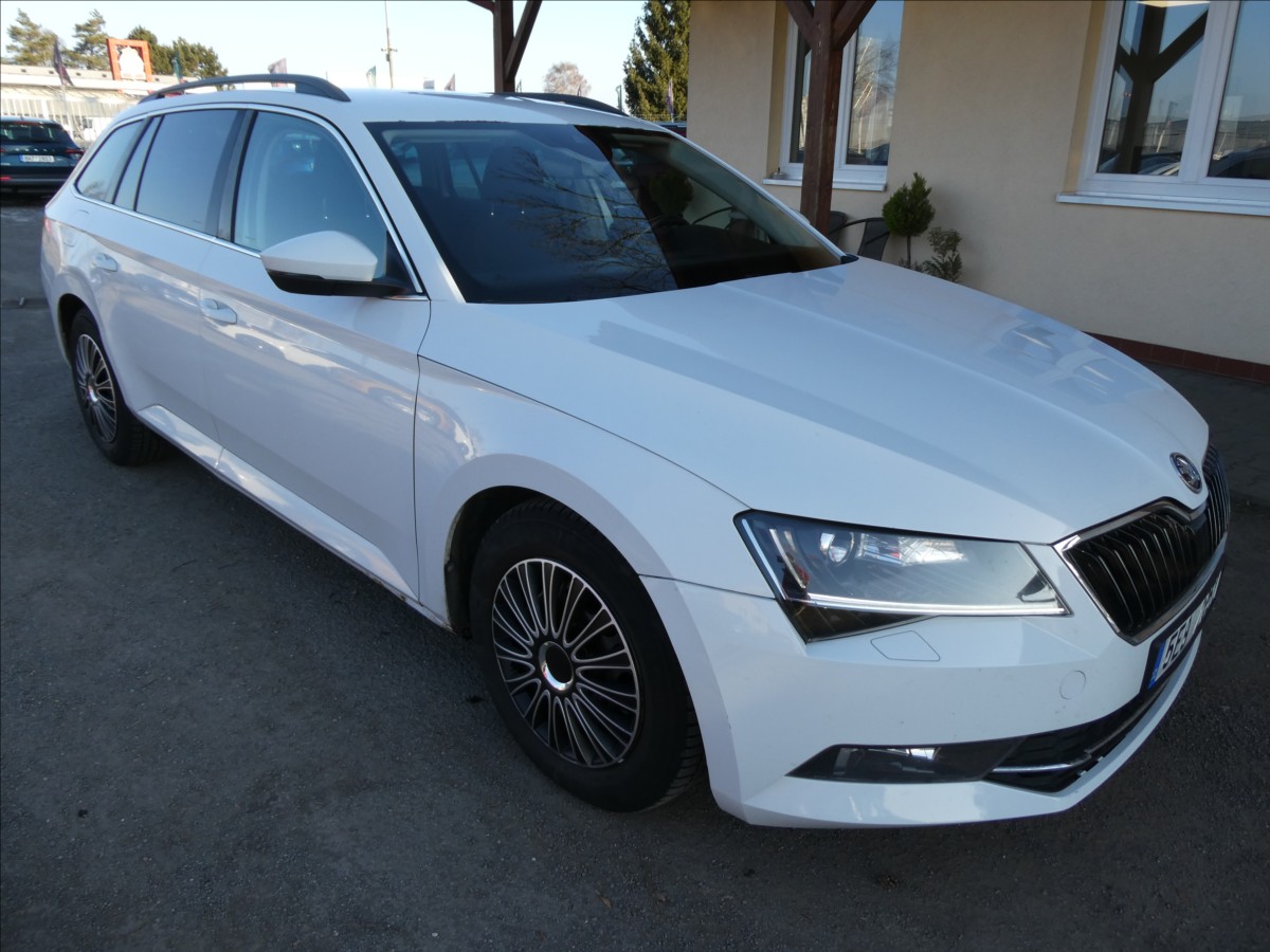 Škoda Superb 2,0 TDi 110kW DSG,2 x kola,DPH