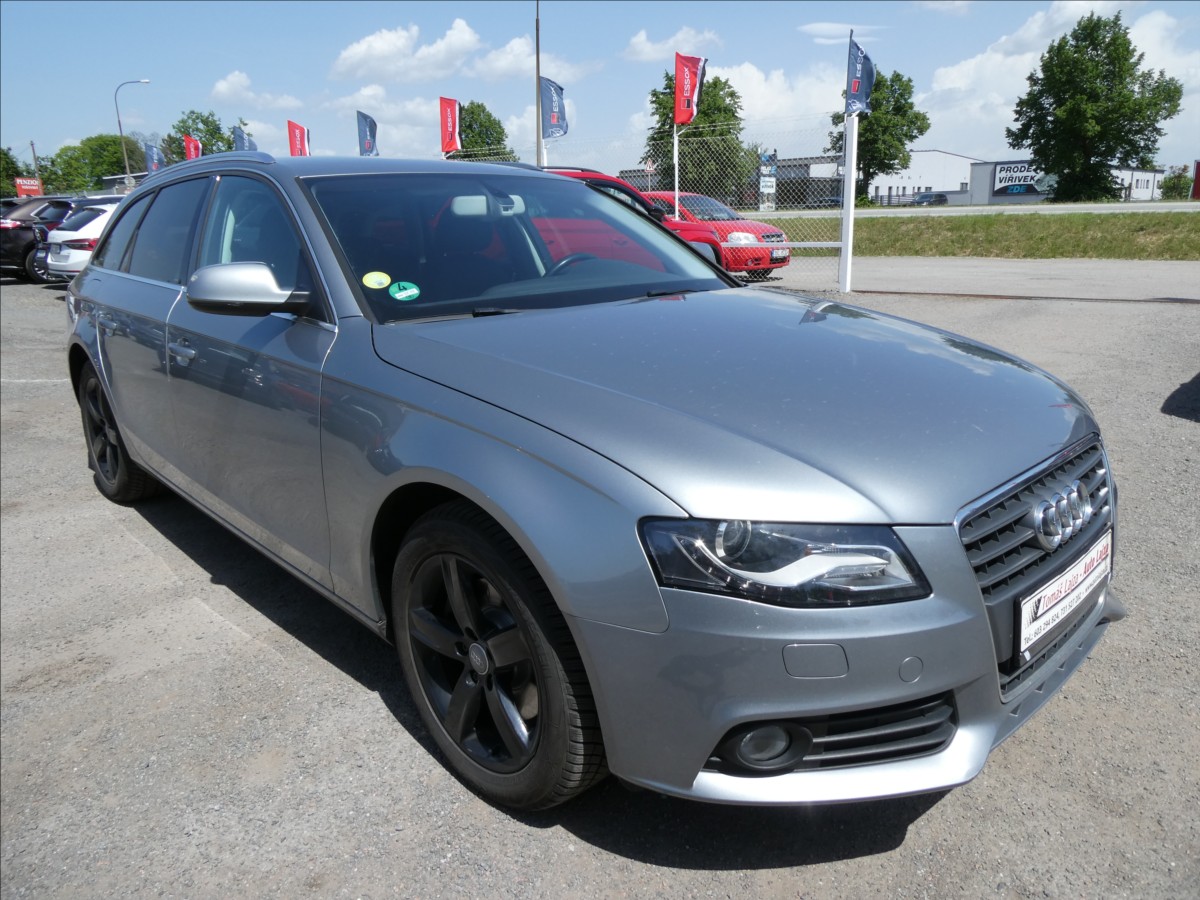 Audi A4 2,0 TDi 125kW serviska,NAVI