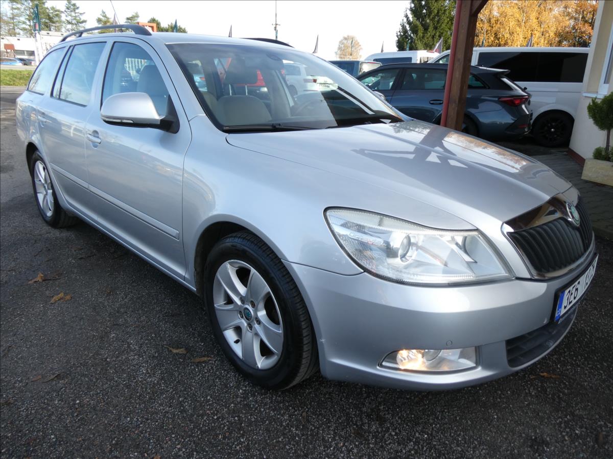 Škoda Octavia 1,9 TDi 77kW Elegance,2xkola,s