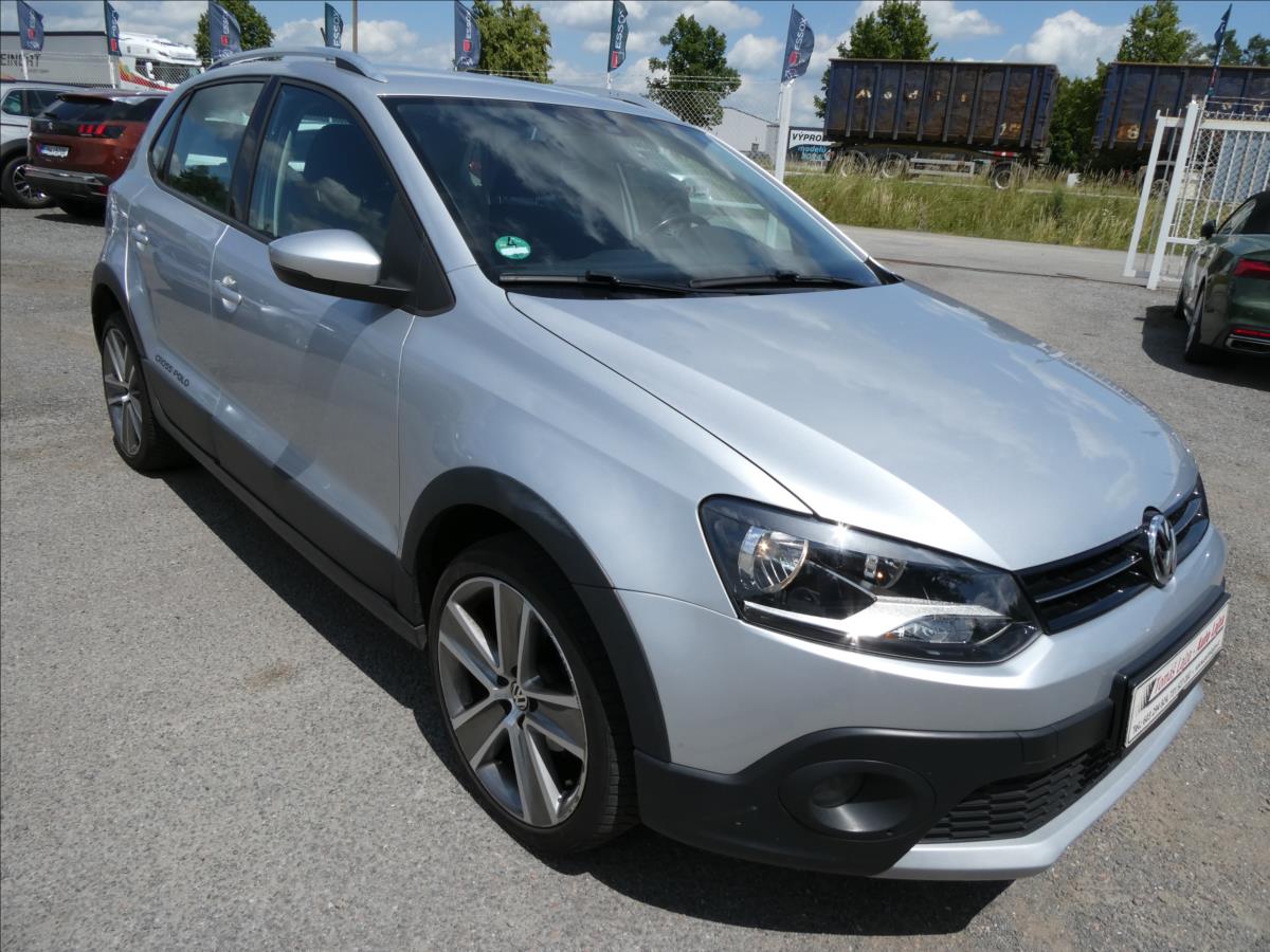Volkswagen Polo 1,2 HTP 51kW CROSS,navigace,te