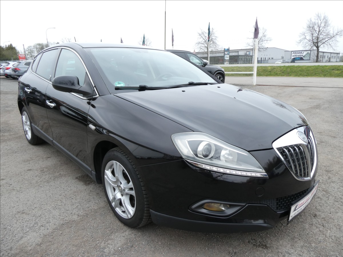 Lancia Delta 1,4 T 88kW serviska, 2.majitel