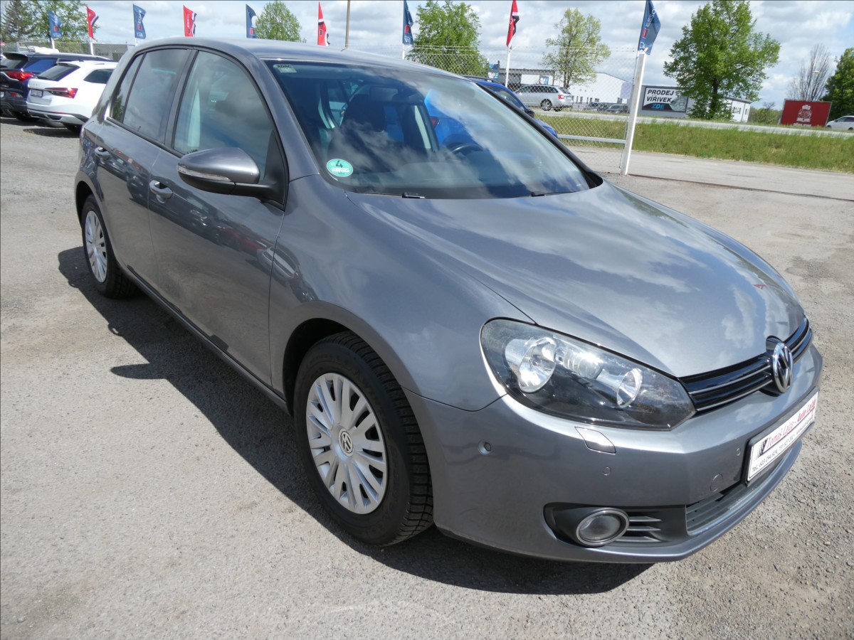 Volkswagen Golf 1,4 TSi 90kW Highline,1.majite