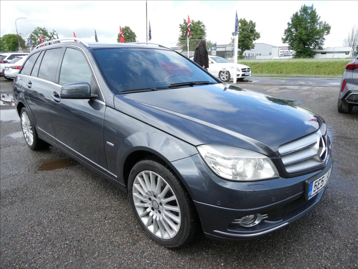 Mercedes-Benz Třídy C 3,0 350D V6 170kW 2x kola, AUT
