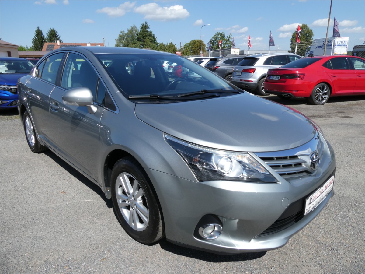 Toyota Avensis 1,8 VVTi 108kW 2x kola,servisk