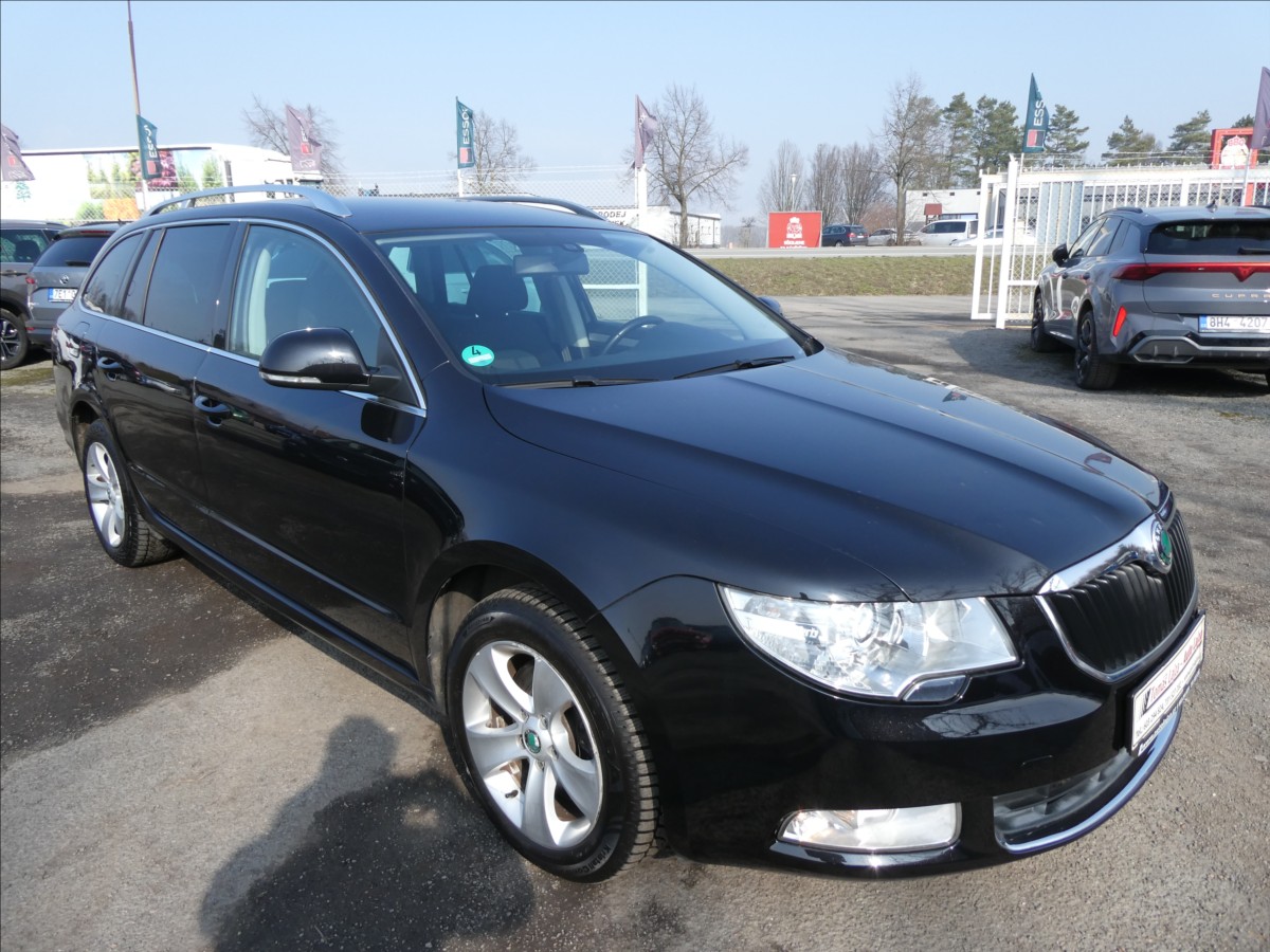 Škoda Superb 2,0 TDi 103kW serviska, NAVI
