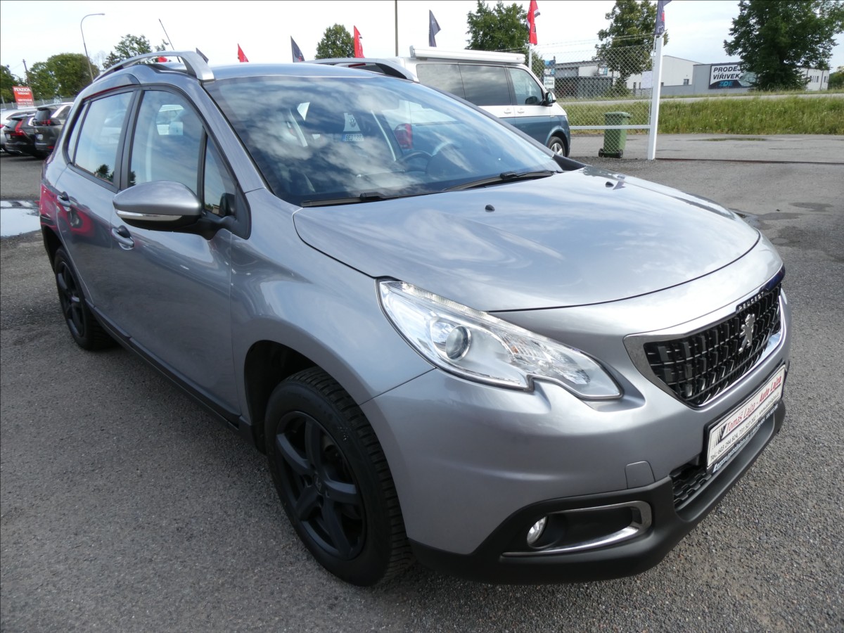 Peugeot 2008 1,2 1.2 81kW NAVI,závěs,servis