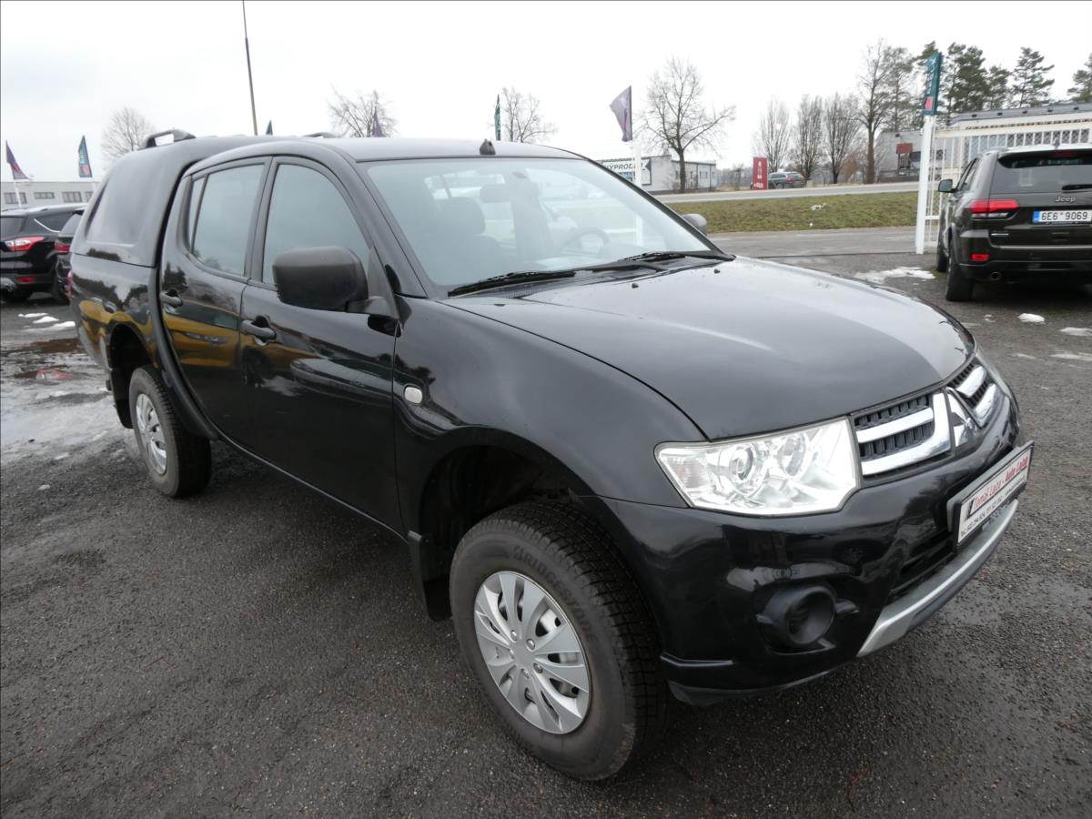 Mitsubishi L200 2,5 DI-D 100kW 4x4, závěs