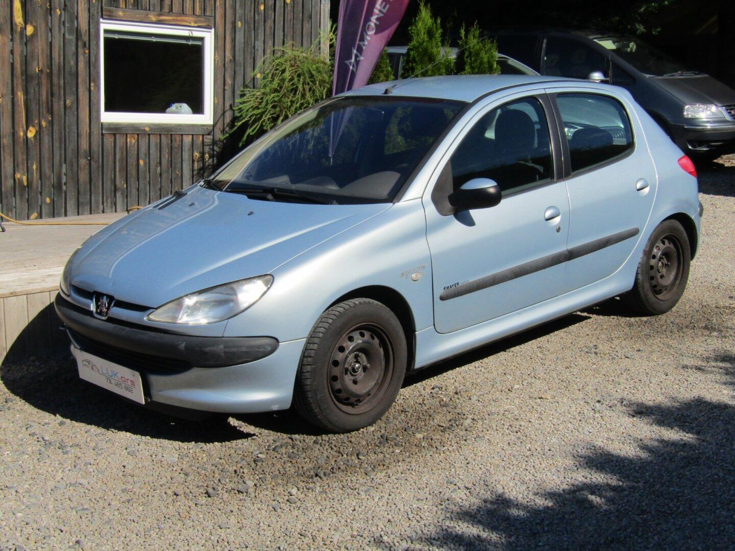 Peugeot 206 1.1i 44kW LETNÍ+ZIMNÍ PNEU