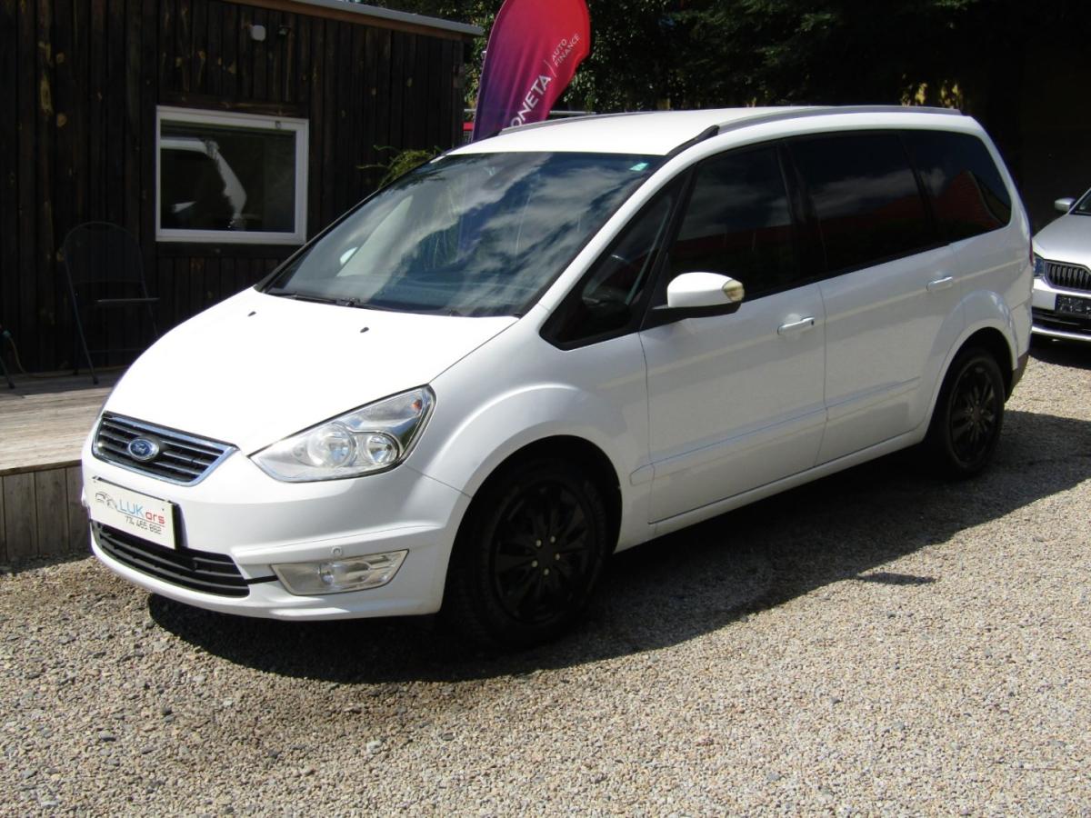 Ford Galaxy 1.6 TDCi ZIMNÍ + LETNÍ PNEU