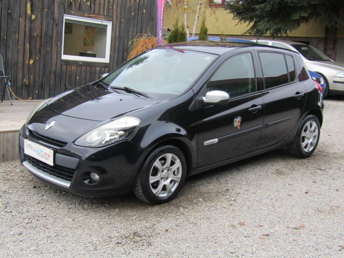 Renault Clio 1.2i 55kW ZIMNÍ PNEU