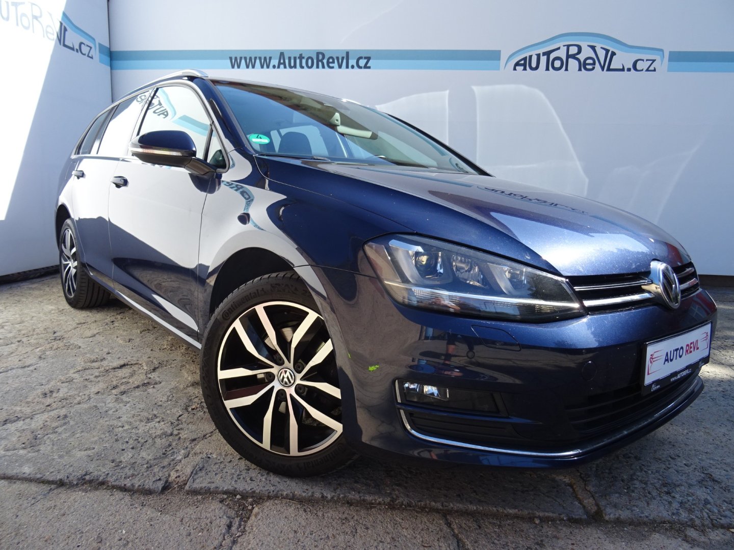 Volkswagen Golf 1.4i,110kW,1maj,s.kniha,navi