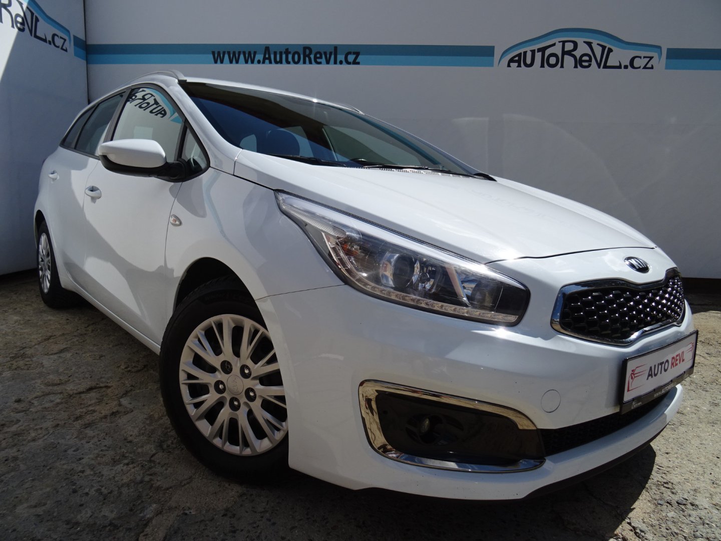 Kia Ceed 1.6GDi,99kW,1majČR,DPH,S.kniha
