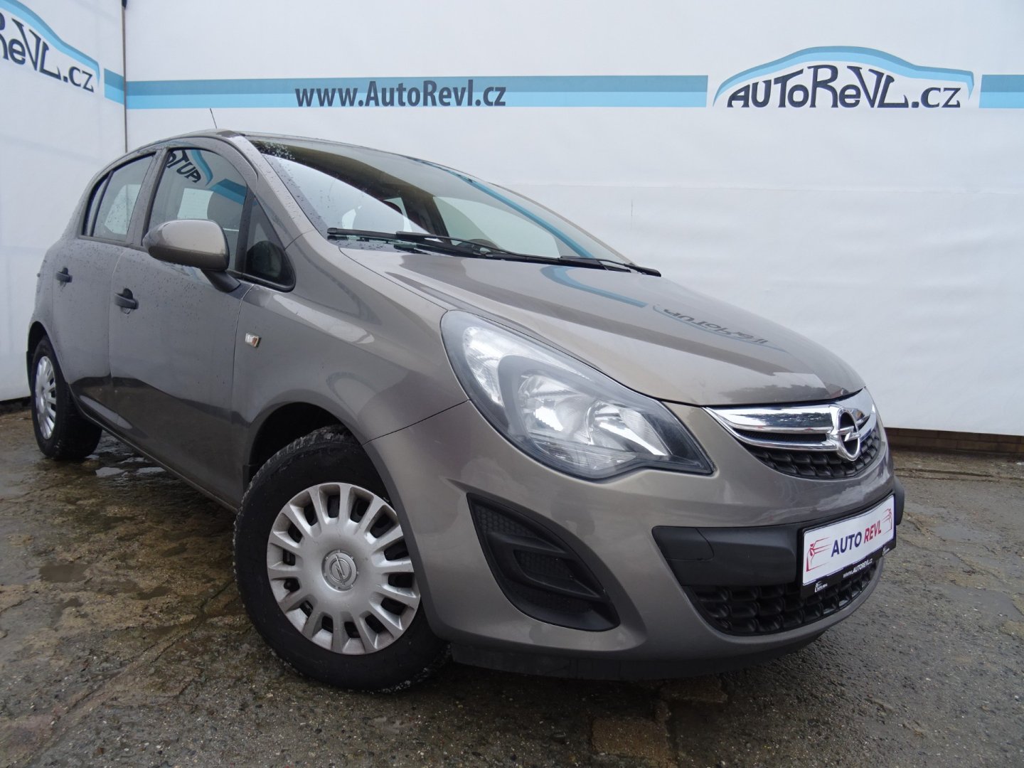 Opel Corsa 1.2i,63kW,1majČR,S.kniha,klima