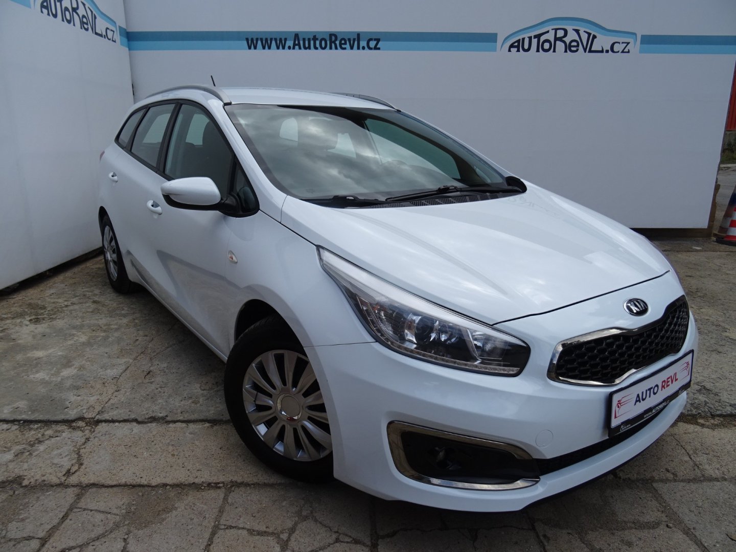 Kia Ceed 1.6GDi,99kW,1majČR,s.kni,klima