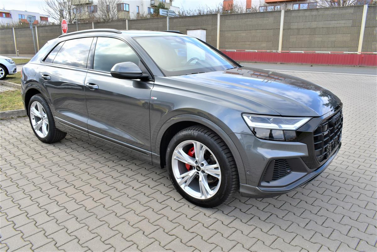 Audi Q8 55 TFSI Quattro S-Line,Panoram