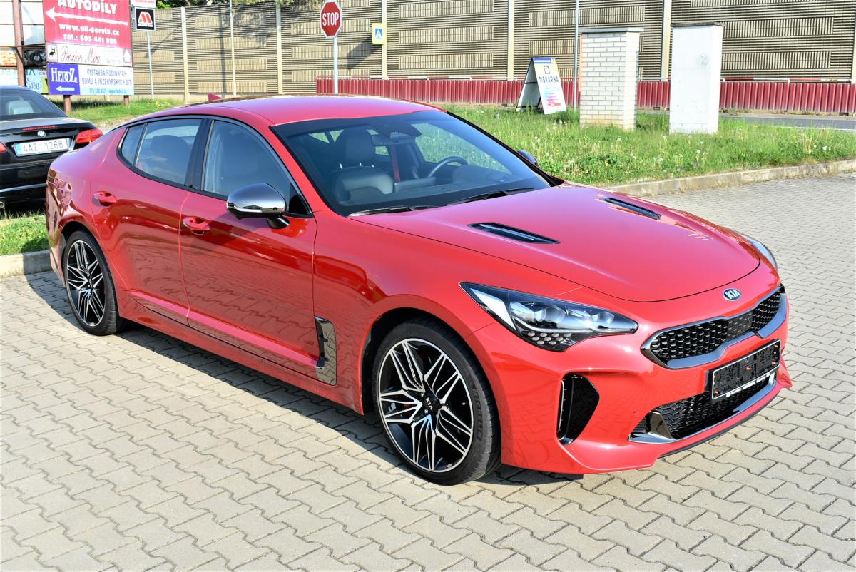 Kia Stinger 3.3T AWD AT8 GT