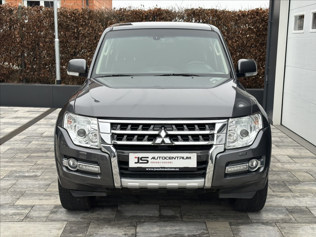 Mitsubishi Pajero 3,2 DI-D 190PS Plus Star-7 A/