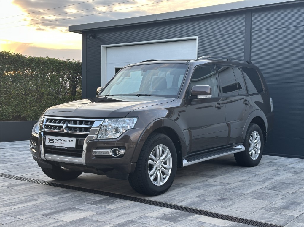 Mitsubishi Pajero 3,2 DI-D 190PS Instyle-7 4x4