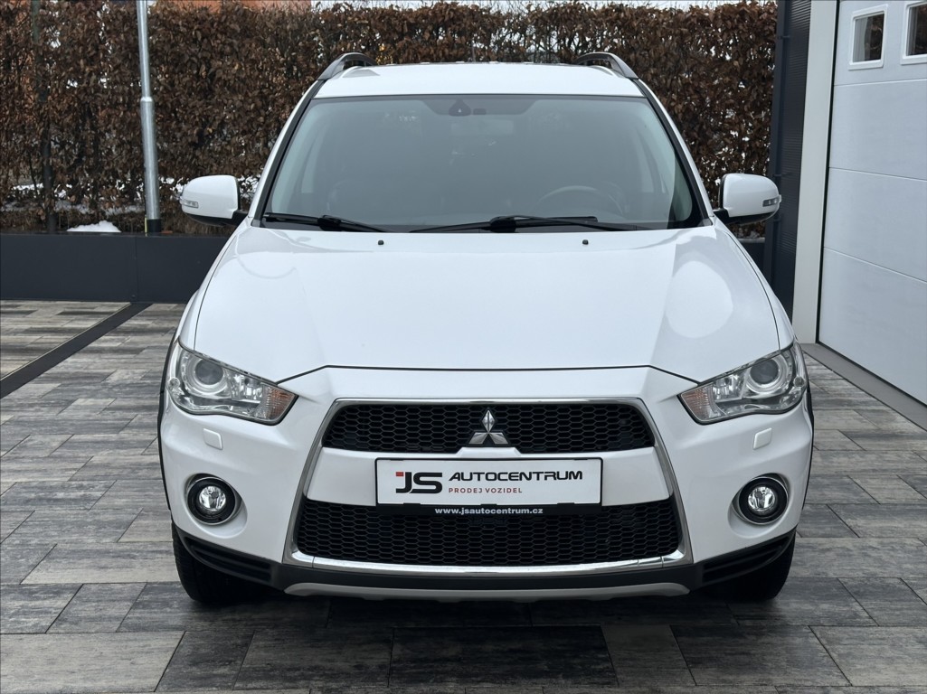 Mitsubishi Outlander 2,2 DI-D 156PS Intense+ -7 4x
