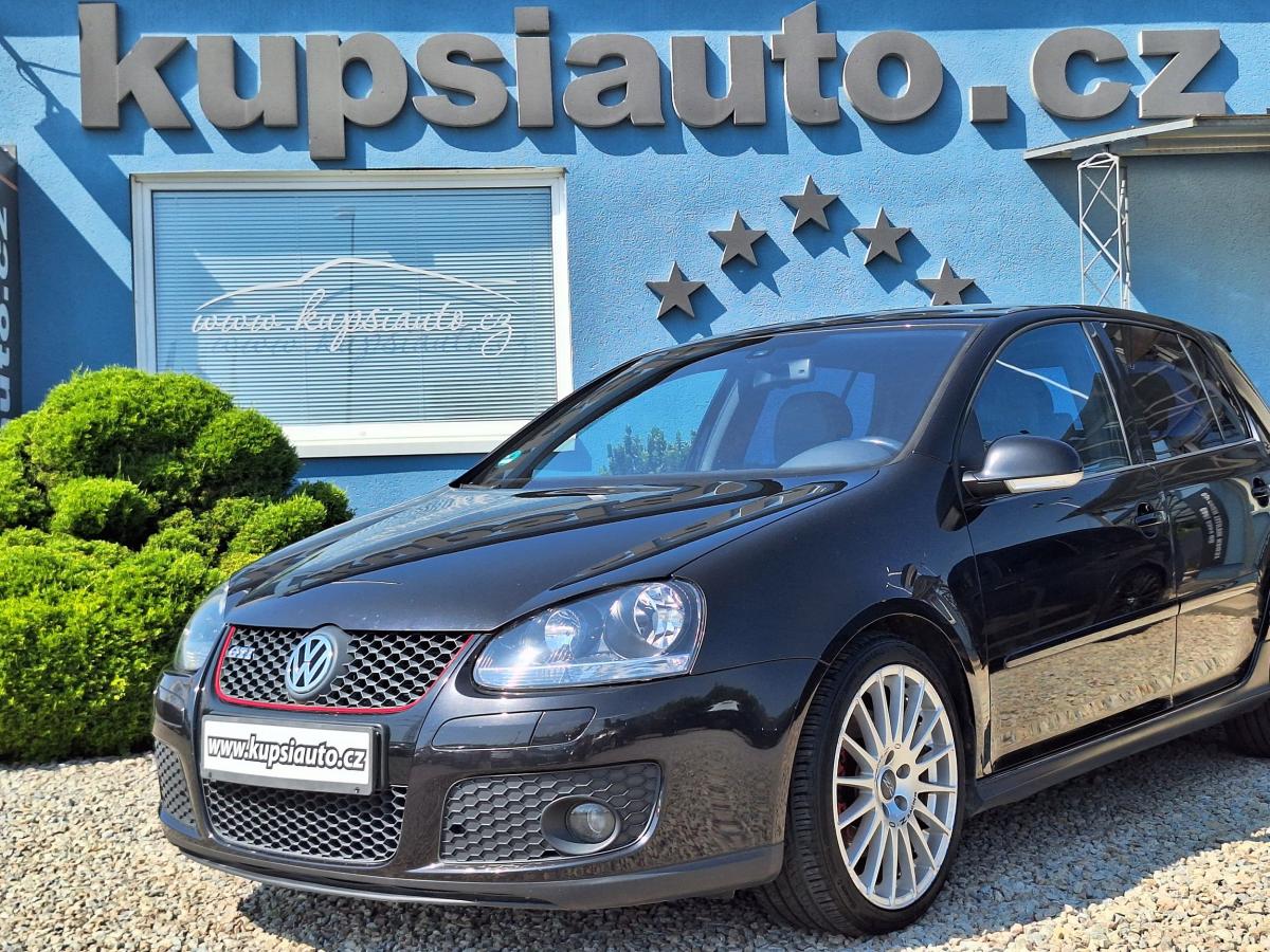 Volkswagen Golf 2,0GTi KŮŽE, NAVI, OZ 18"