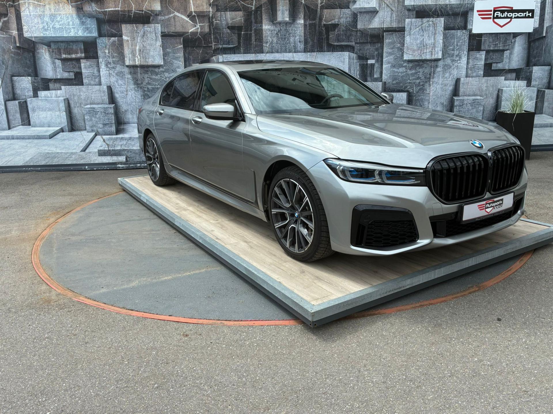 BMW Řada 7 740i, 239KW, LONG, SOFT
