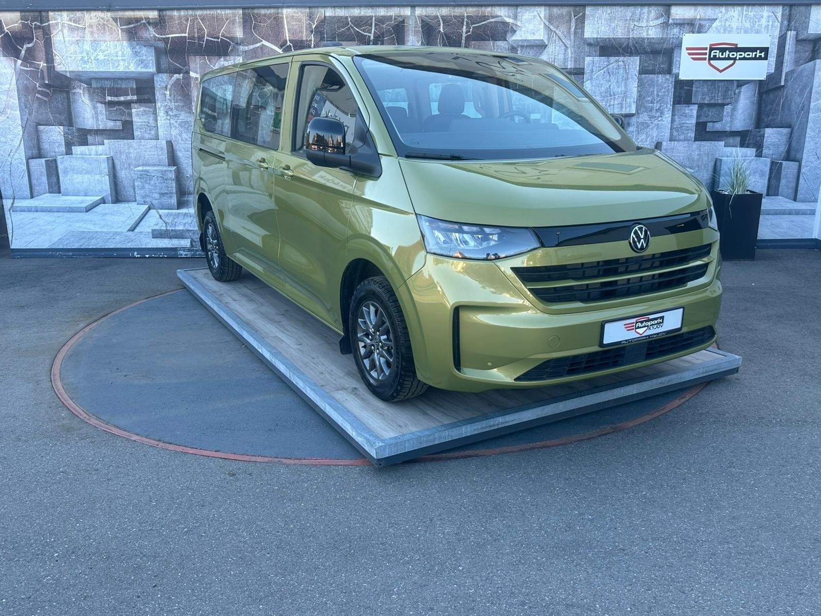 Volkswagen Caravelle 2.0TDi, 110KW, 8. MÍST