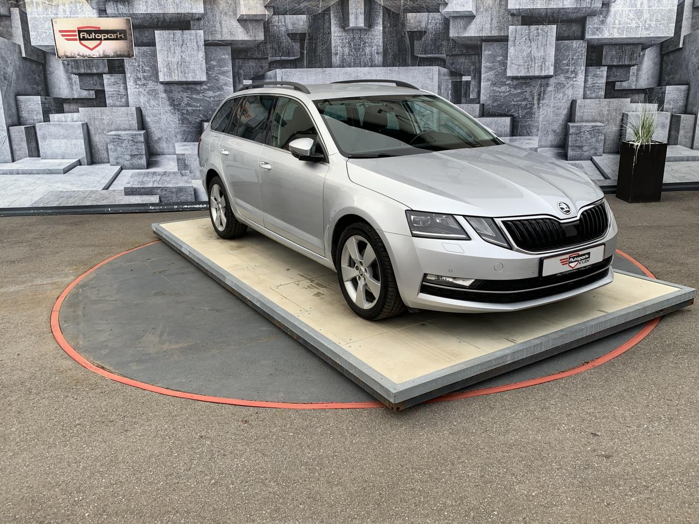 Škoda Octavia 2.0TDi, 110KW, VÝBAVA,