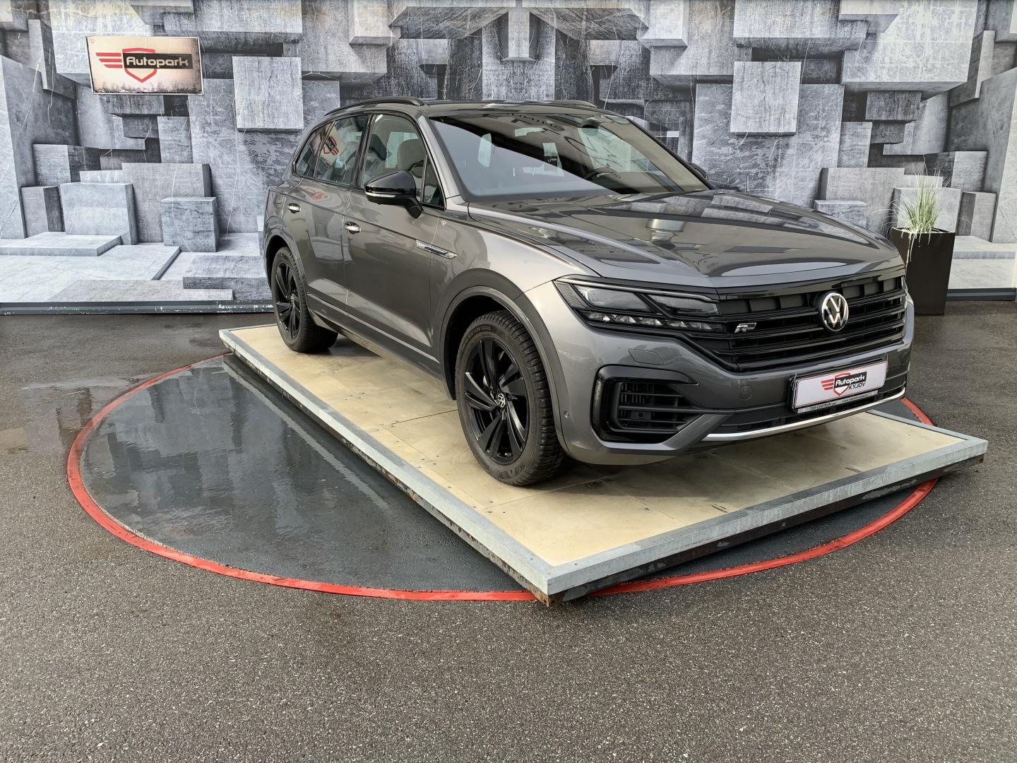 Volkswagen Touareg 4.0TDi, 310KW, V8, R-LINE