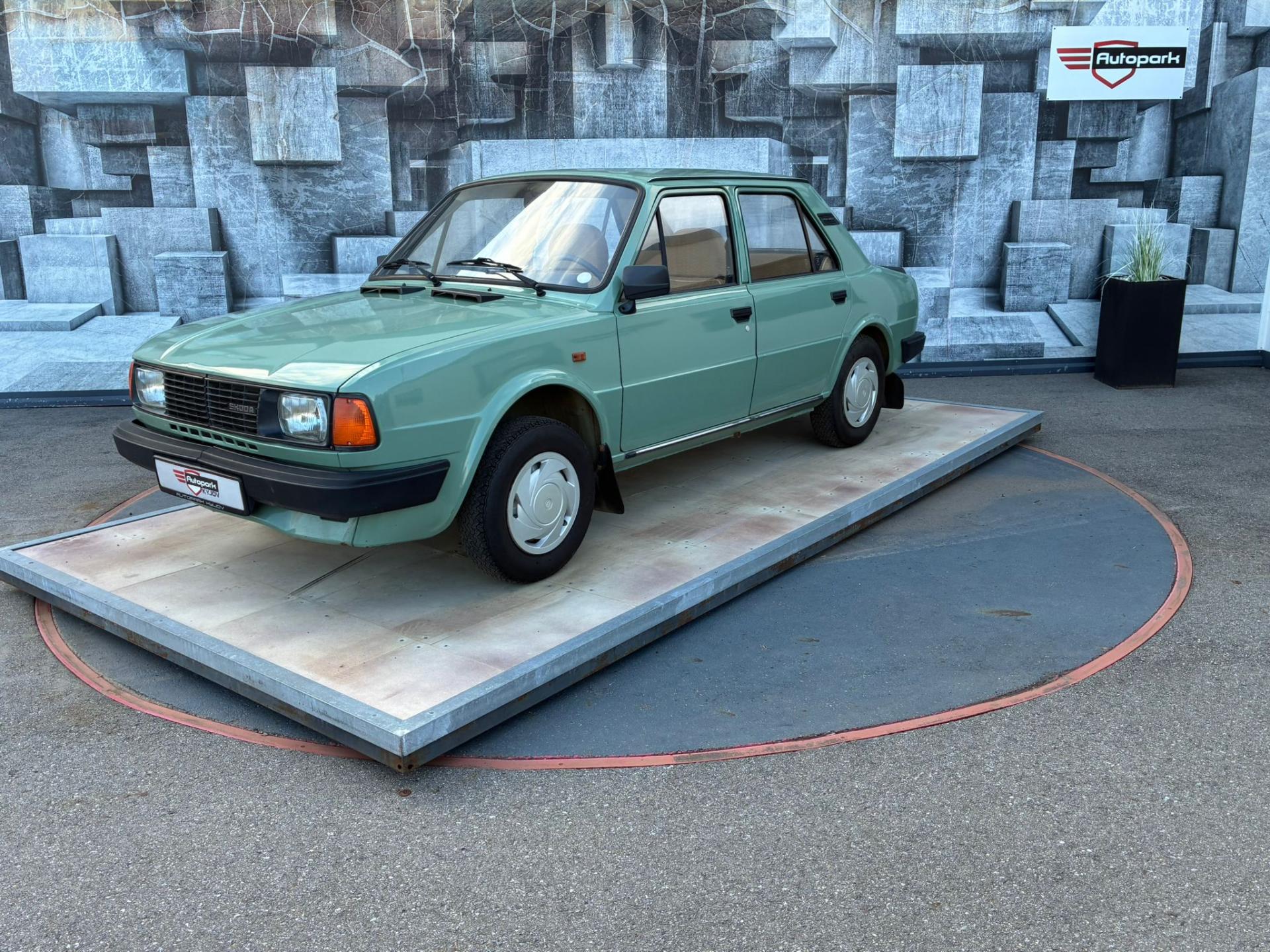 Škoda 105 105 L, 33KW, ORIGINÁL