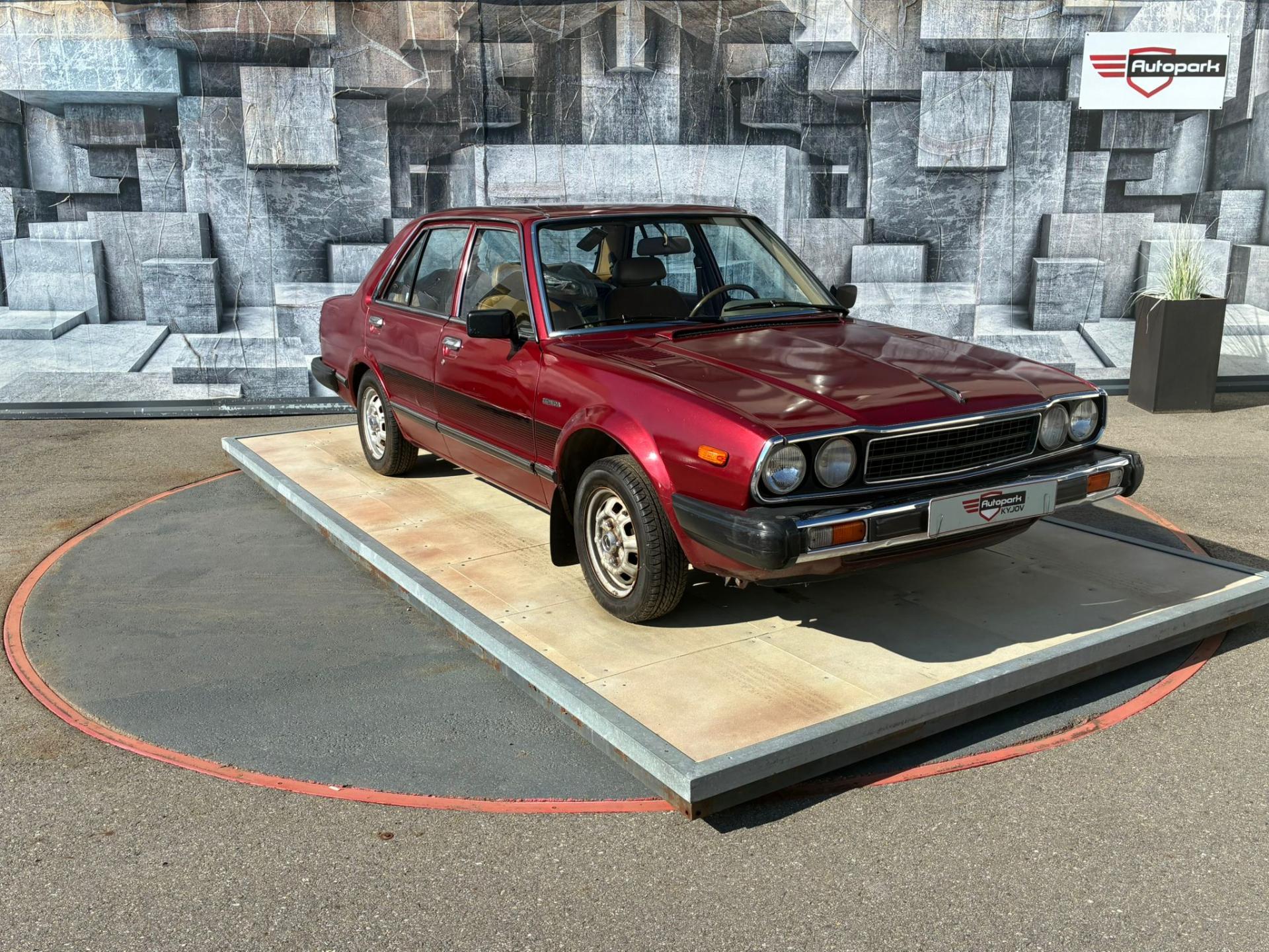 Honda Accord Accord MK1, 1979,+ DÍLY K VOZU